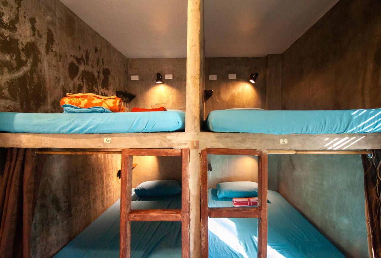 Sunlit Hostel General Luna  Eksteriør bilde
